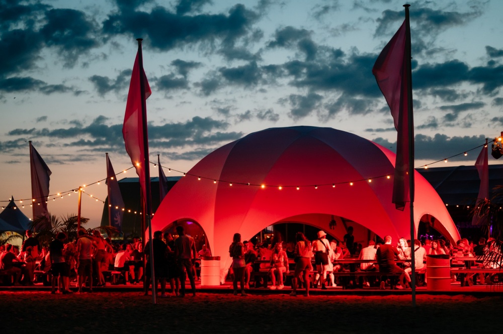 Ostend Beach Saturday Update